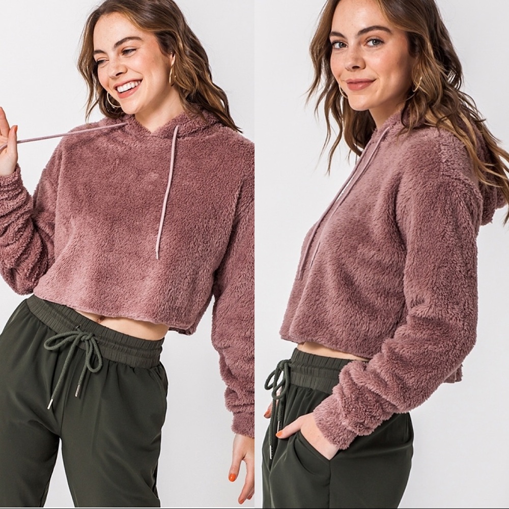 ♦️Long Sleeve Hooded Plush Cropped Top - Picture 6 of 6